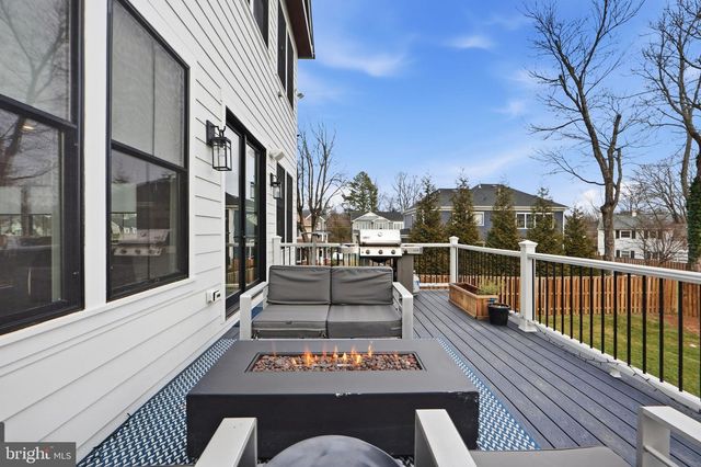 315 CHARLES ST SE, Vienna, VA 22180