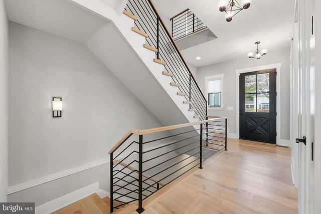 315 CHARLES ST SE, Vienna, VA 22180