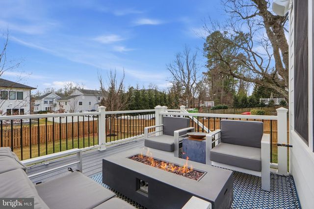 315 CHARLES ST SE, Vienna, VA 22180