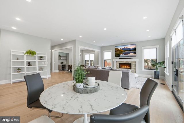 315 CHARLES ST SE, Vienna, VA 22180