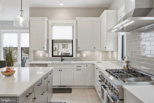 315 CHARLES ST SE, Vienna, VA 22180