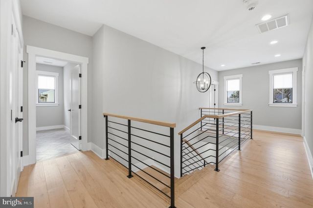 315 CHARLES ST SE, Vienna, VA 22180