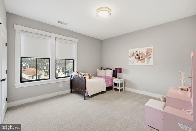 315 CHARLES ST SE, Vienna, VA 22180