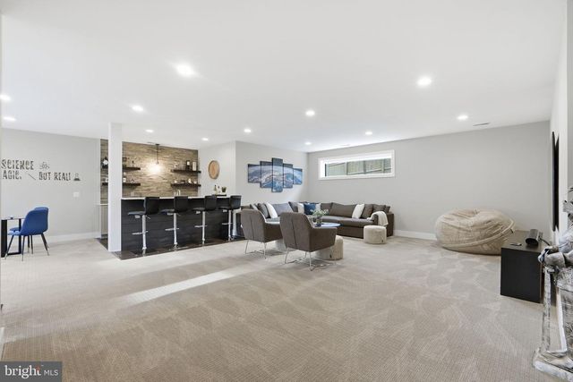 315 CHARLES ST SE, Vienna, VA 22180