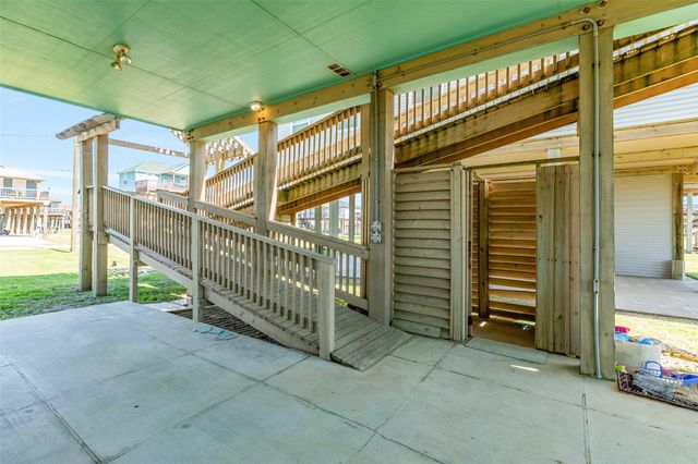 510 Point Lookout, Surfside Beach, TX 77541
