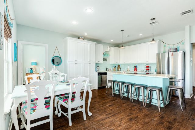 510 Point Lookout, Surfside Beach, TX 77541