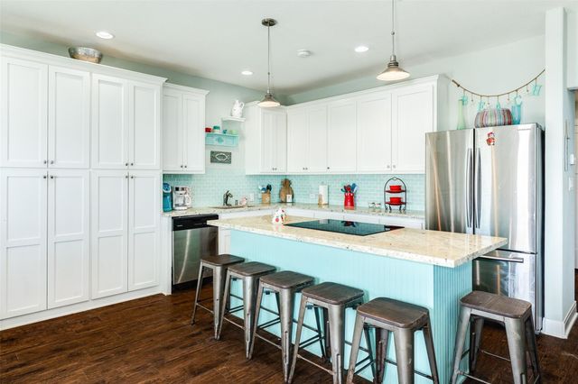 510 Point Lookout, Surfside Beach, TX 77541