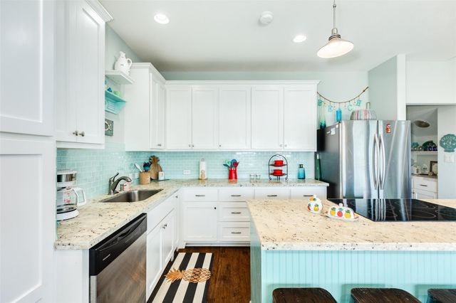 510 Point Lookout, Surfside Beach, TX 77541