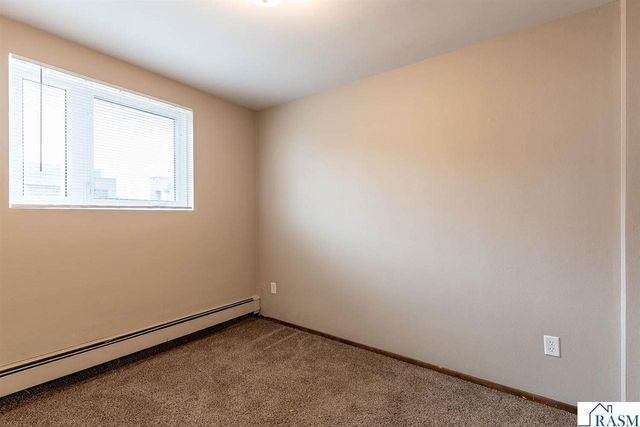 428 Commodore Drive, Mankato, MN 56001