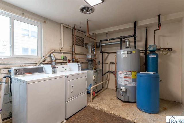 428 Commodore Drive, Mankato, MN 56001