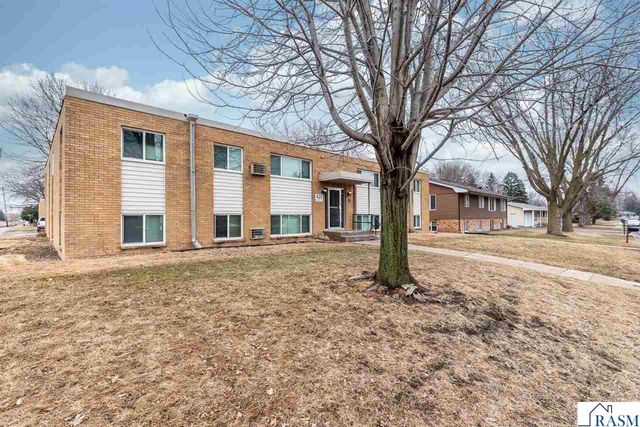 428 Commodore Drive, Mankato, MN 56001