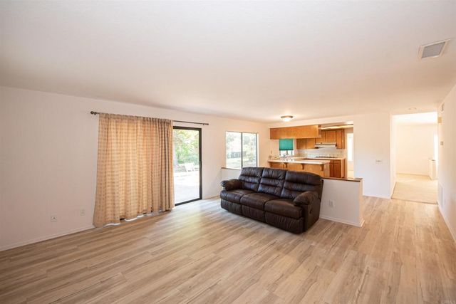 2432 Live Oak Road, Escondido, CA 92029