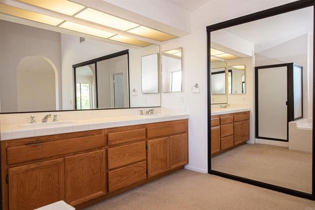 2432 Live Oak Road, Escondido, CA 92029