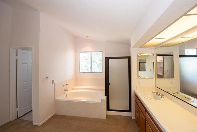 2432 Live Oak Road, Escondido, CA 92029