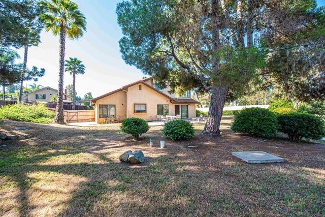 2432 Live Oak Road, Escondido, CA 92029