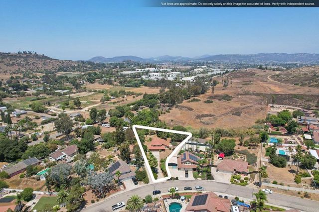 2432 Live Oak Road, Escondido, CA 92029