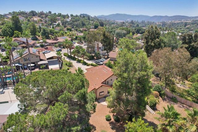 2432 Live Oak Road, Escondido, CA 92029