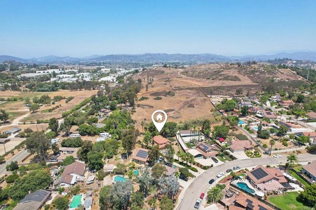 2432 Live Oak Road, Escondido, CA 92029