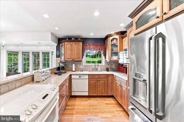 733 S PARK AVE, Audubon, PA 19403