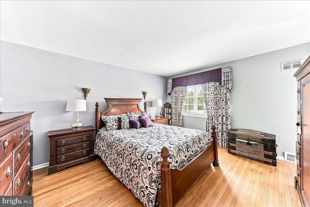 733 S PARK AVE, Audubon, PA 19403