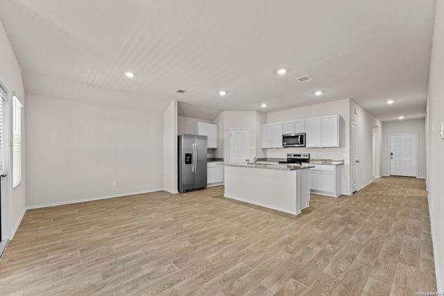 747 Prince Albert, Seguin, TX 78155