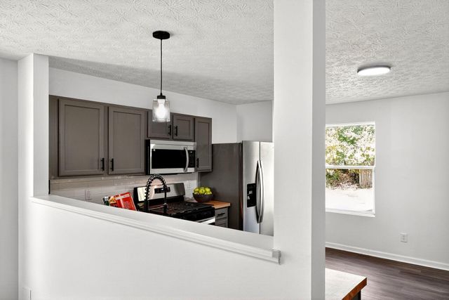 520 Wyndham Ridge Drive, Columbus, OH 43207