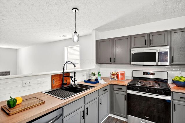 520 Wyndham Ridge Drive, Columbus, OH 43207