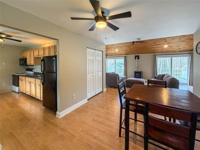 9221 WARREN Drive, Linesville, PA 16424