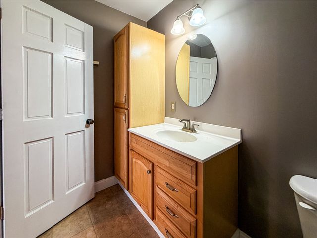 9221 WARREN Drive, Linesville, PA 16424