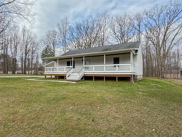 9221 WARREN Drive, Linesville, PA 16424