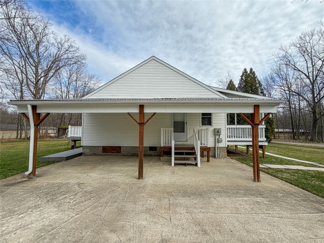 9221 WARREN Drive, Linesville, PA 16424