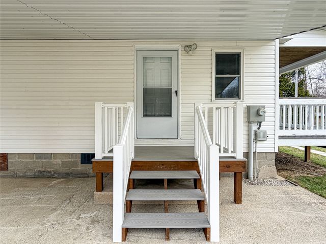 9221 WARREN Drive, Linesville, PA 16424