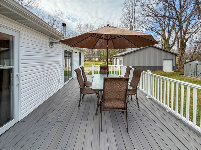 9221 WARREN Drive, Linesville, PA 16424