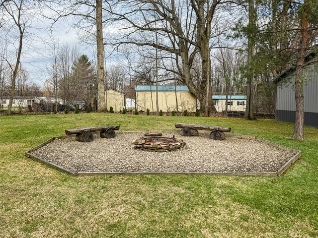 9221 WARREN Drive, Linesville, PA 16424