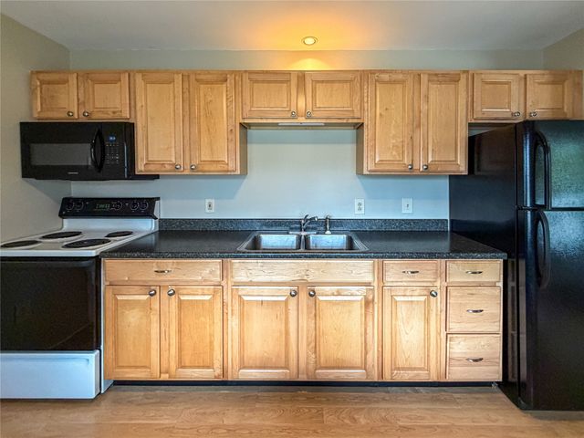 9221 WARREN Drive, Linesville, PA 16424