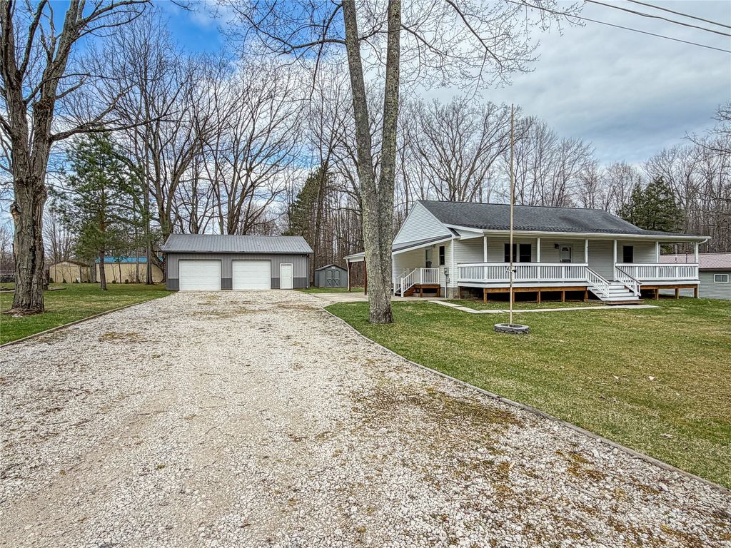 9221 WARREN Drive, Linesville, PA 16424