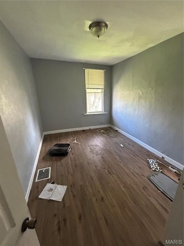 4021 Green Lea Place, St Louis, MO 63107