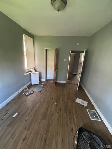 4021 Green Lea Place, St Louis, MO 63107