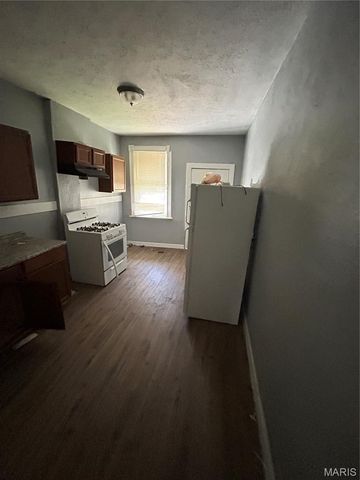 4021 Green Lea Place, St Louis, MO 63107