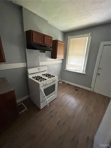 4021 Green Lea Place, St Louis, MO 63107