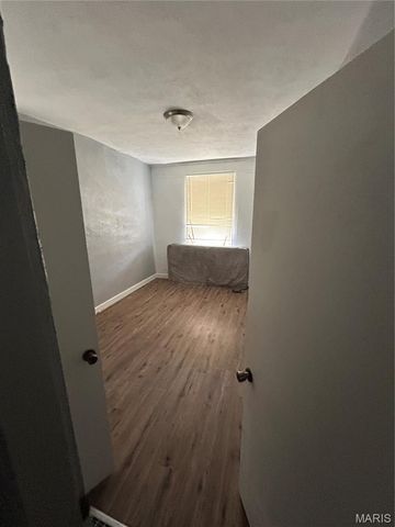 4021 Green Lea Place, St Louis, MO 63107