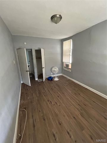 4021 Green Lea Place, St Louis, MO 63107