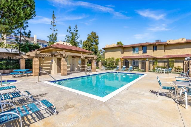 25231 Tanoak, Lake Forest, CA 92630