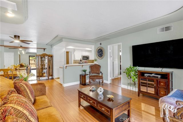 25231 Tanoak, Lake Forest, CA 92630