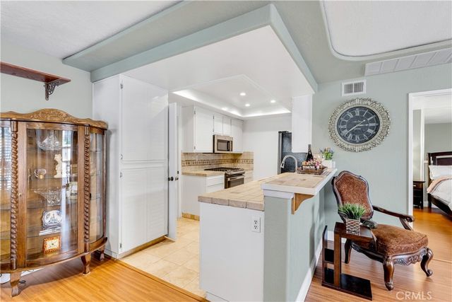 25231 Tanoak, Lake Forest, CA 92630