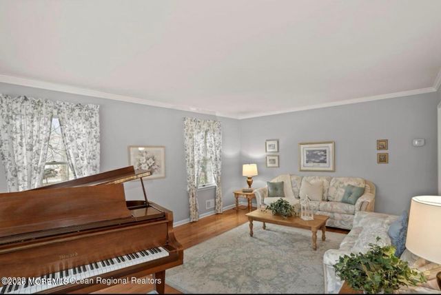 5 Shepherds Way, Jackson, NJ 08527