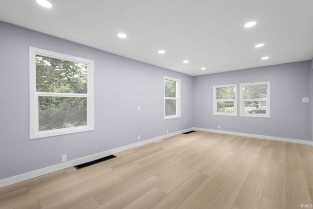 1333 N Meade Street, South Bend, IN 46628