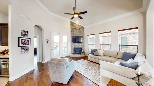 4708 Brookside Drive, Denton, TX 76226