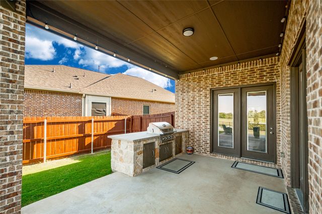 4708 Brookside Drive, Denton, TX 76226