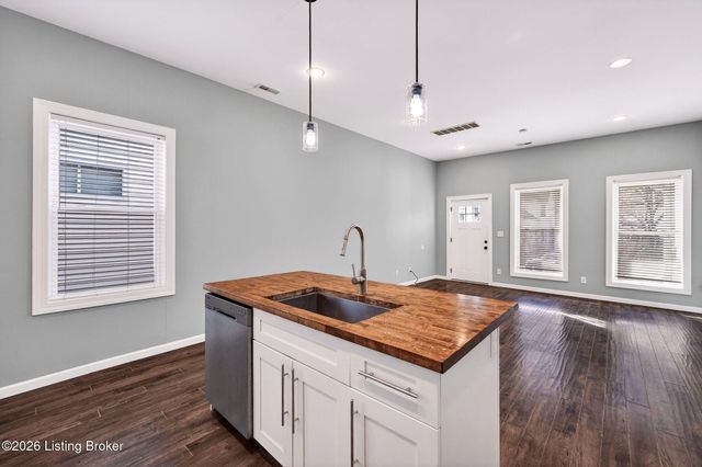 1007 Goss Ave, Louisville, KY 40217